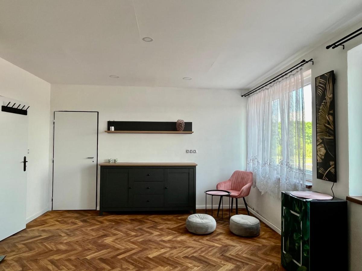 Monstera I Apartment Kolín Exterior foto